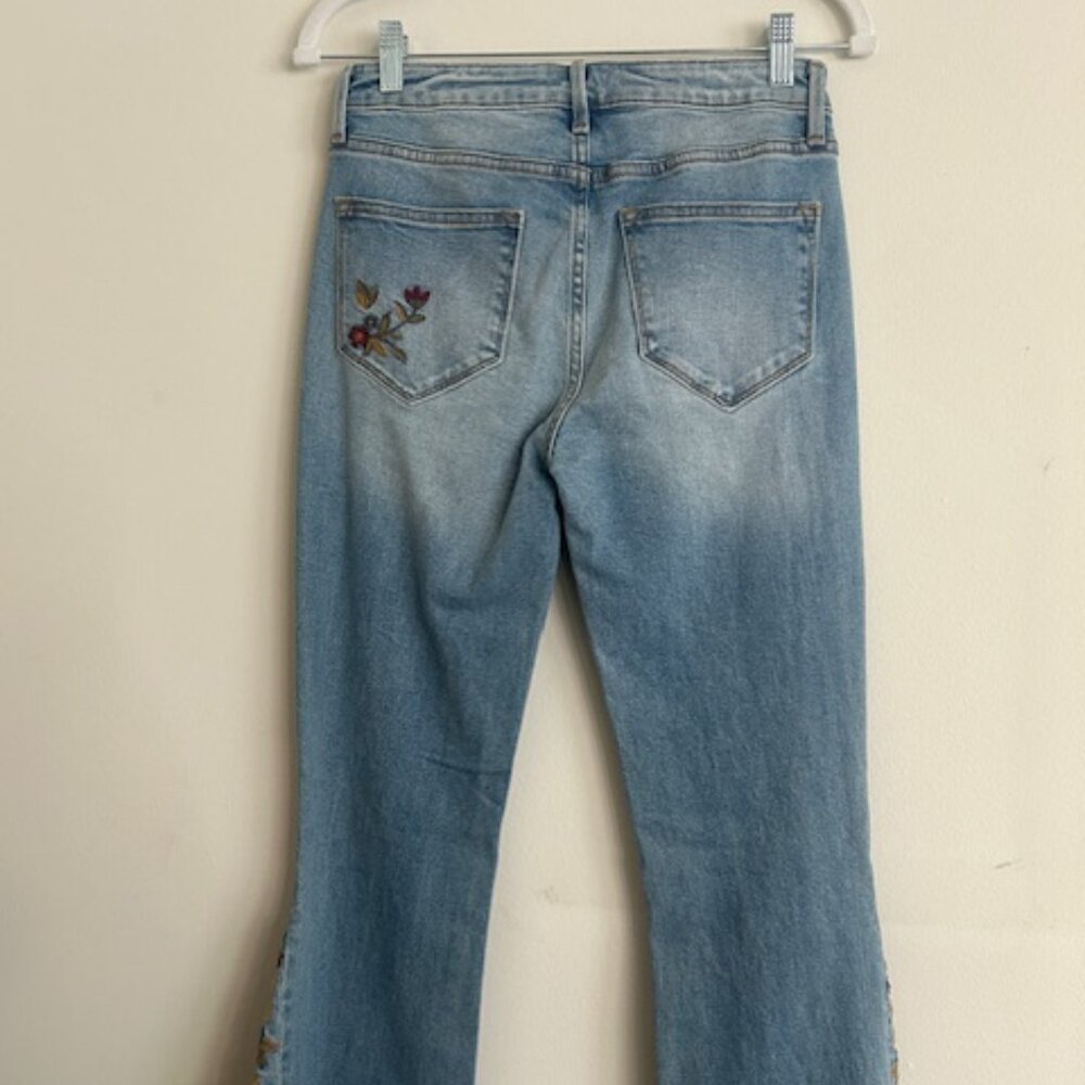Driftwood Farrah X Zen Embroidered Floral Flare Light Wash Jeans NWT - Picture 14 of 16